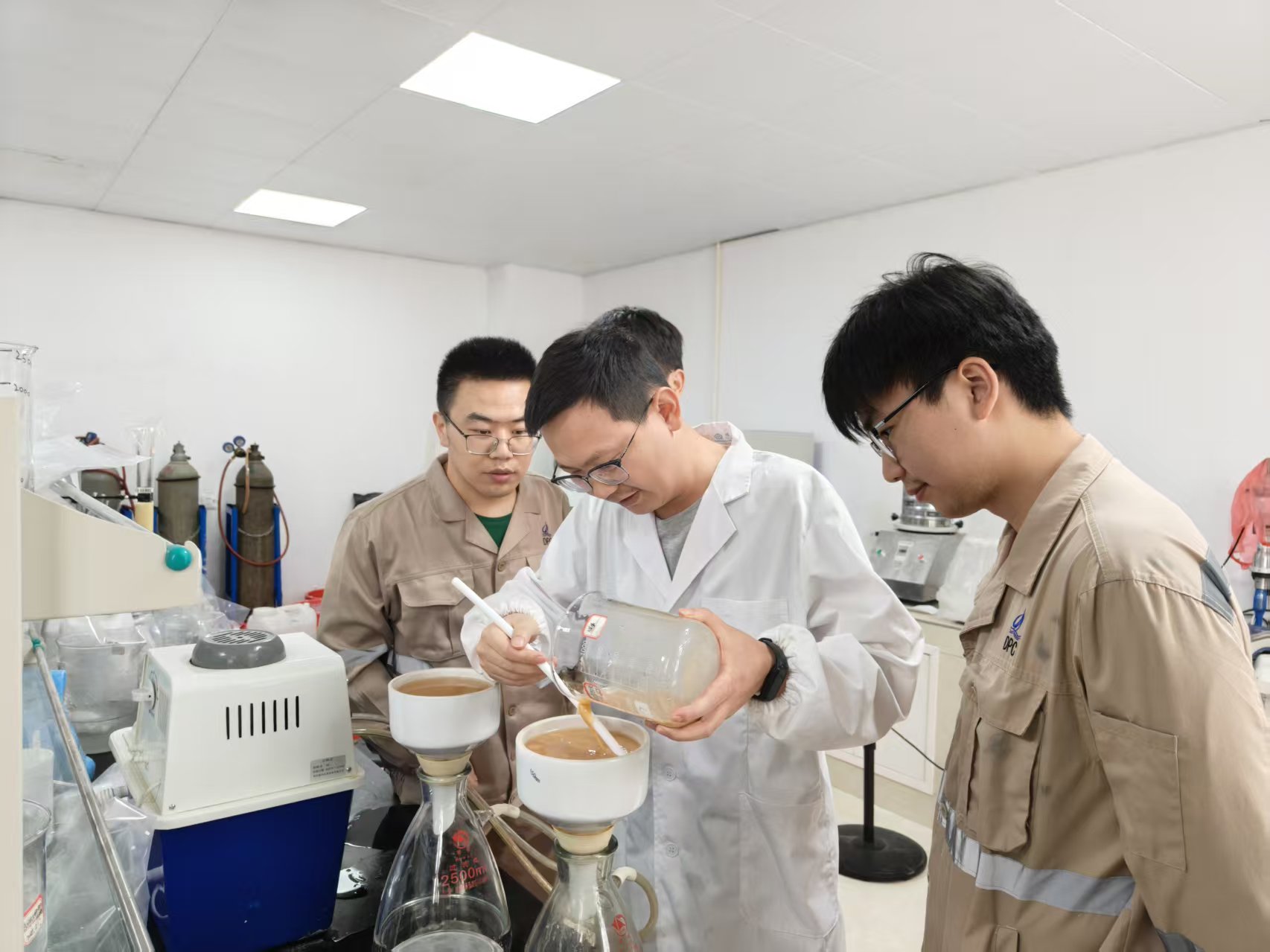 扎根锂业，攻坚路上让&ldquo;锂&rdquo;想花开｜Galaxy银河锂业研发部90后工程师徐苗